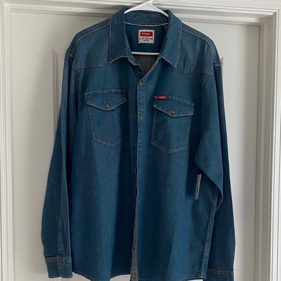 Wrangler Other - NWT Wrangler Blue Lightweight Denim Shirt Jacket